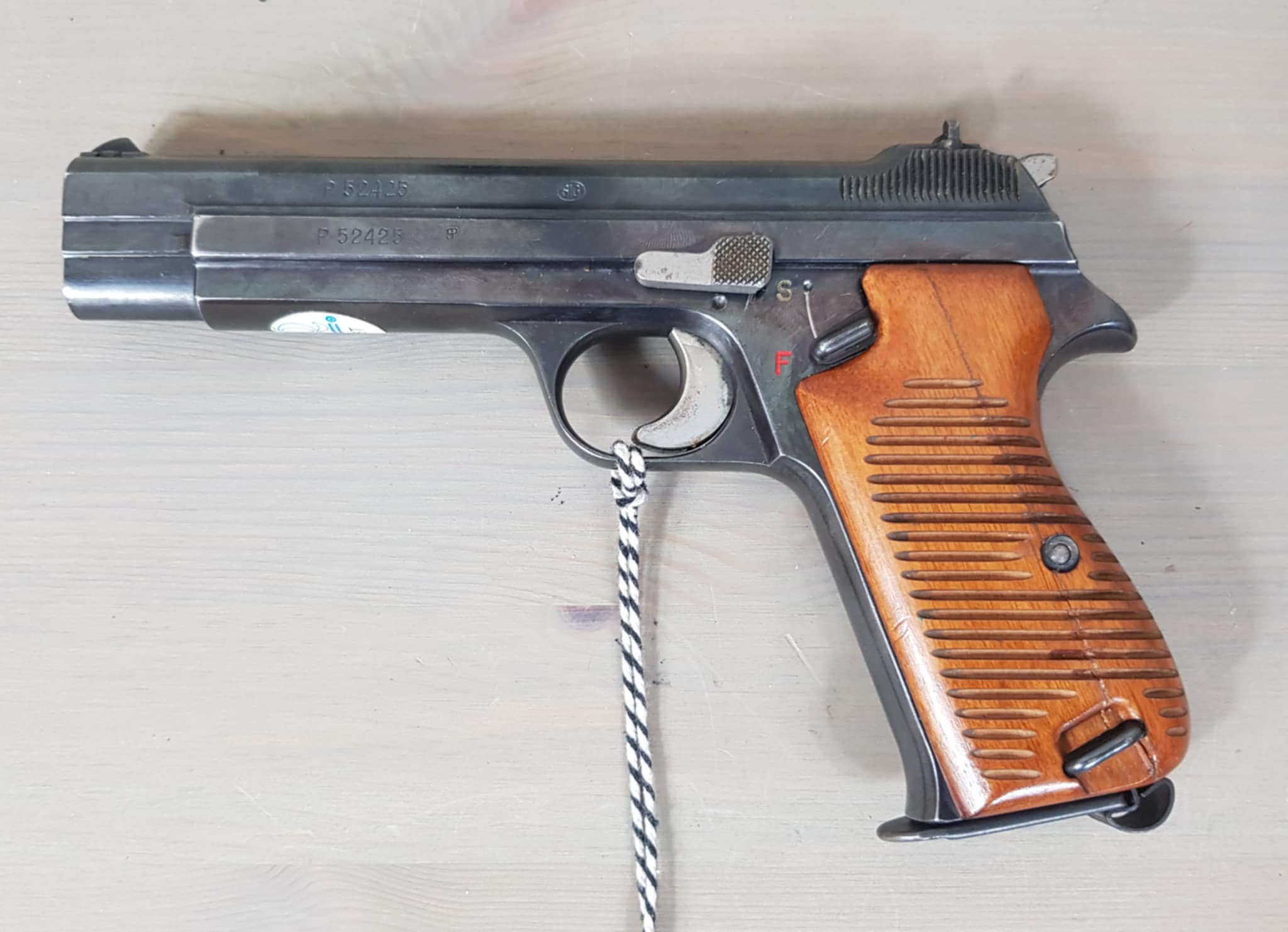 Neuhausen P210 9mm 247061